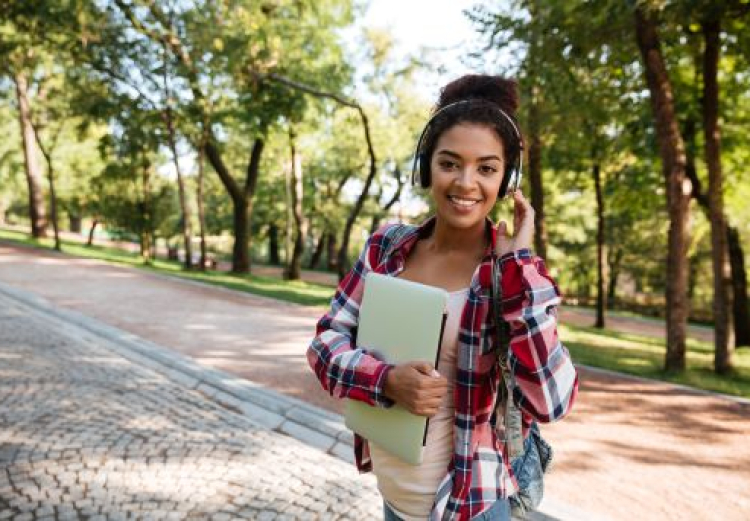 Postúlate Auxilio Educativo 2025-1